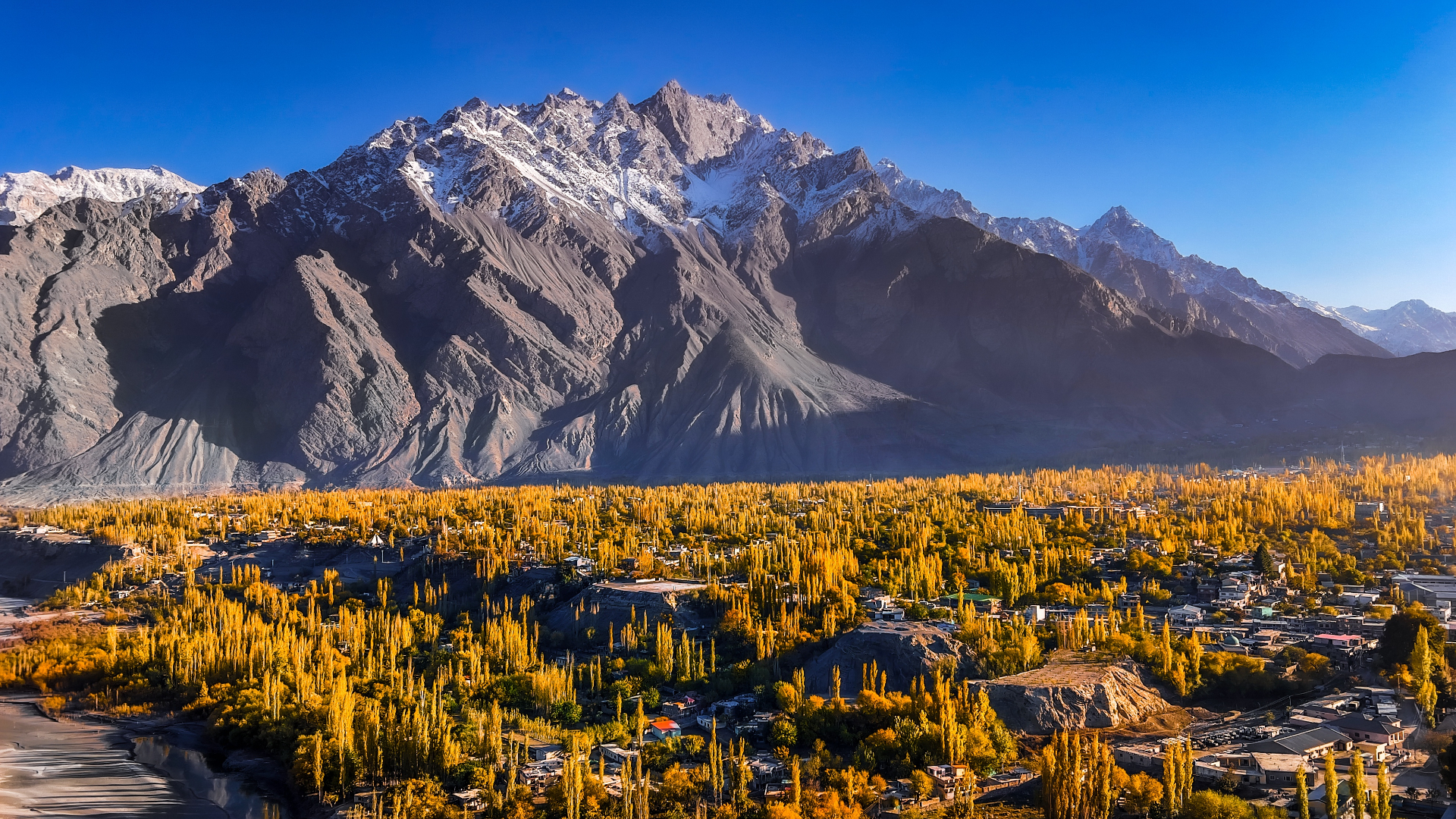 Autumn Tour — Islamabad to Skardu